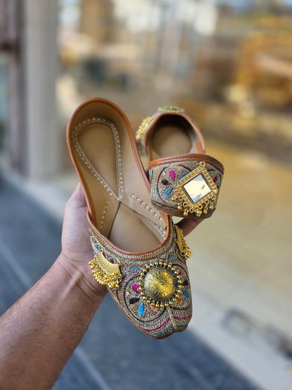 Sheeshkundan Royale Bridal Jutti